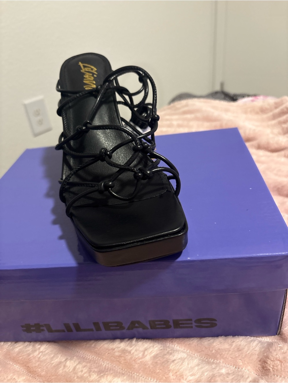 LILI BABES Black Strappy Square-Toe Women’s Sandal